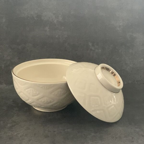 美濃焼 金縁花菱 蓋付き小煮物碗|M苦楽園|おしゃれな食器通販 美濃焼 金縁花菱 蓋付き小煮物碗|M苦楽園|おしゃれな食器通販