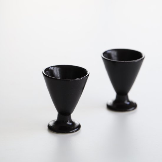 黒いミニグラス型高台小鉢　陶器　5cm