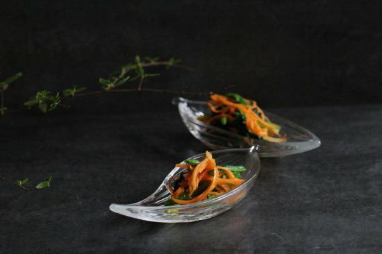 ガラス製笹の葉型アミューズ小鉢15.5cm｜おしゃれな食器の通販サイト M