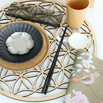 和モダンな食卓になじむ竹製のお箸