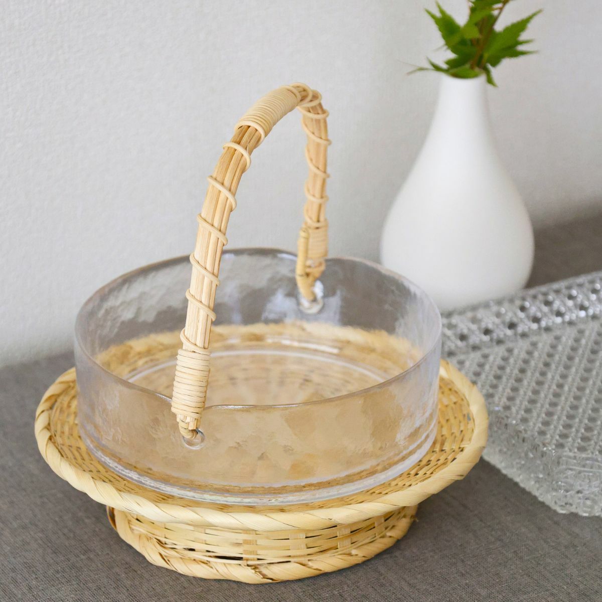  竹製　細編み　足つき高台　蕎麦ざる