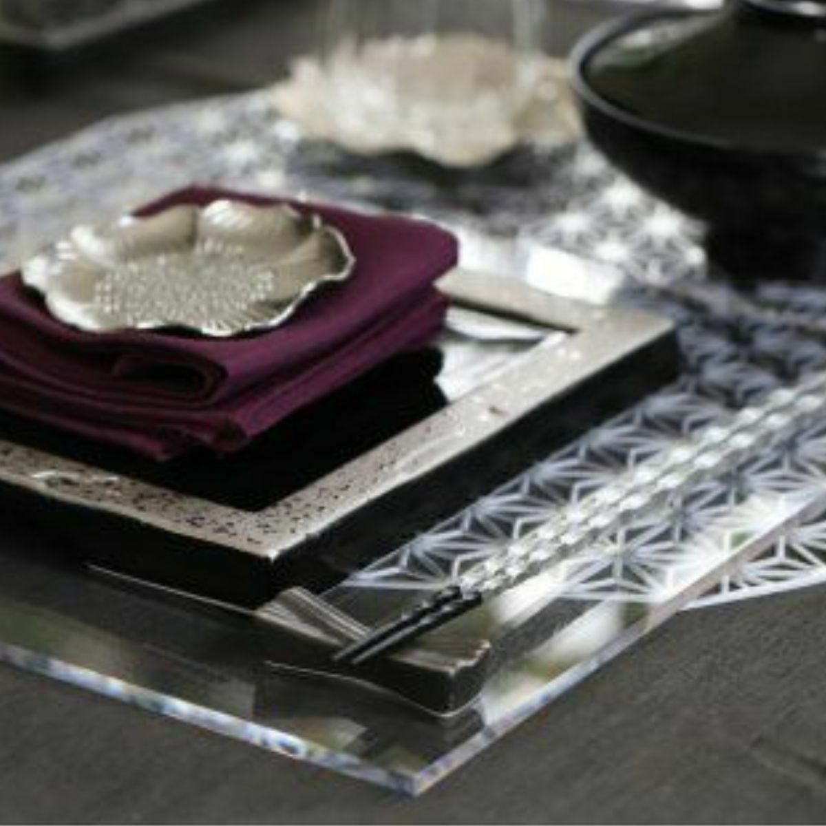 アクリル製　スクエア正角プレート　28cm×28cm