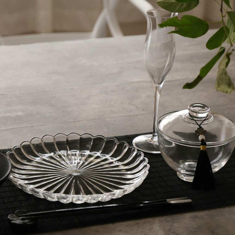 ガラス製　菊花プレート皿L