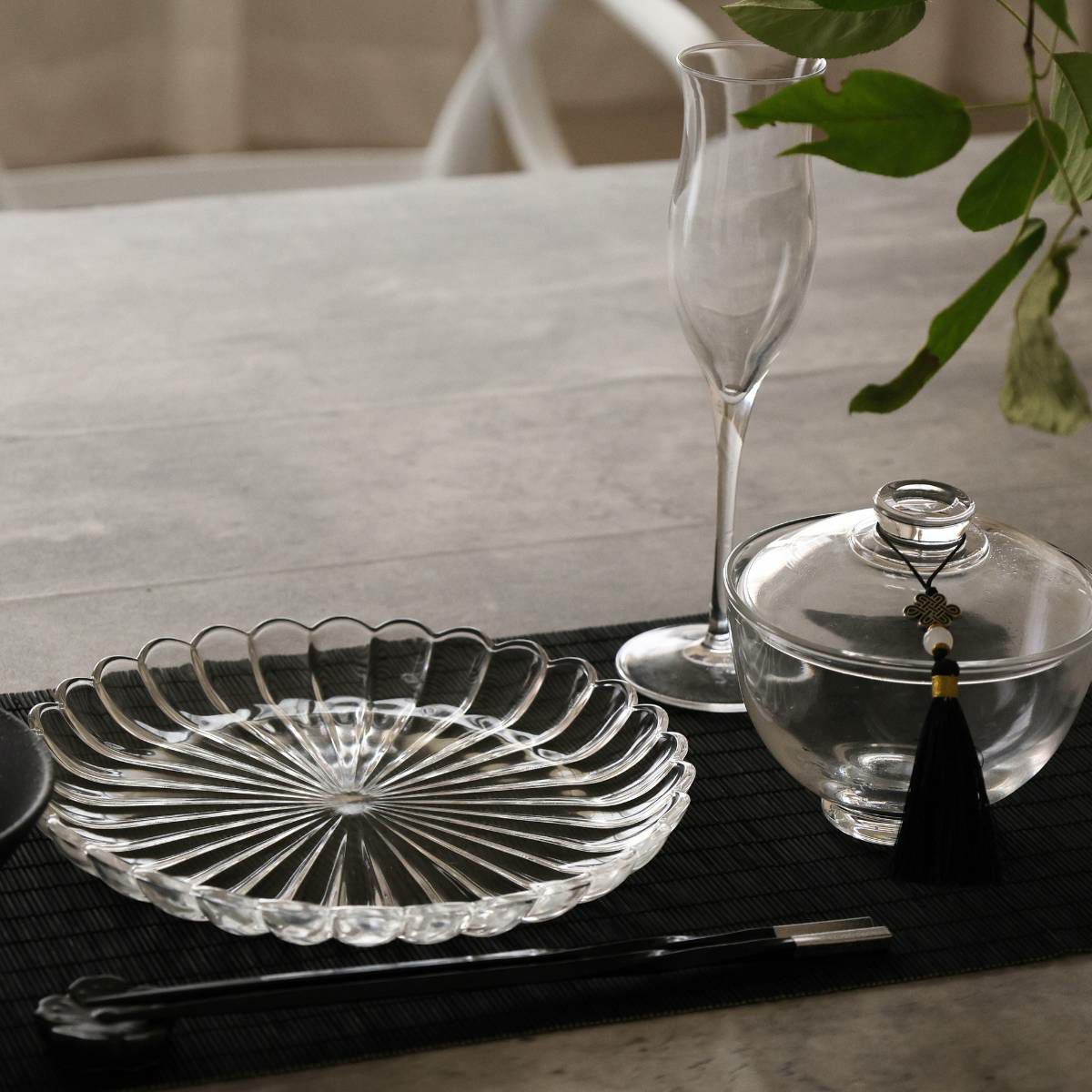 ガラス製　菊花プレート皿L