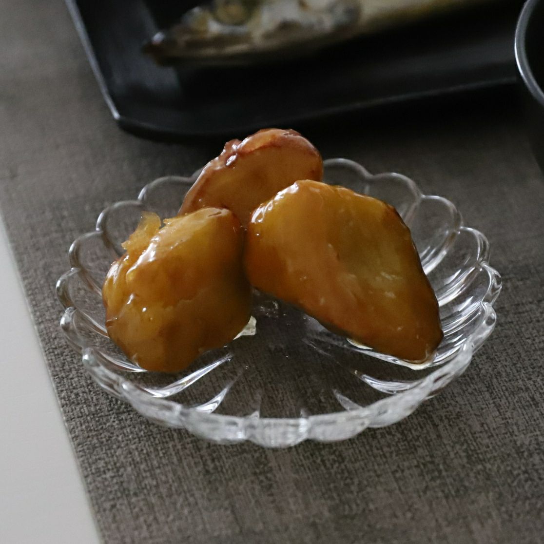 ガラス製　菊花プレート皿S