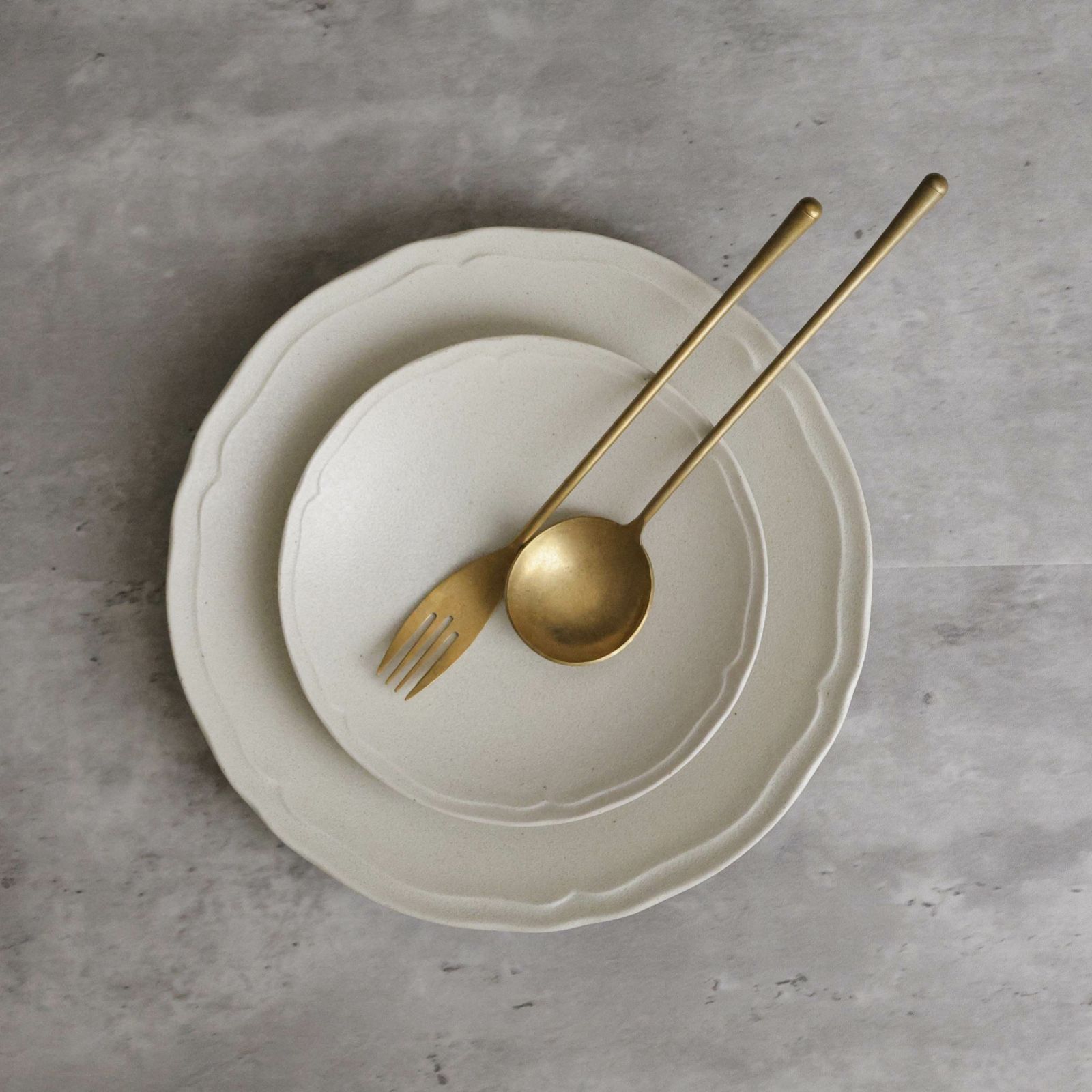 美濃焼　シンプルプレート皿　磁器　RINKA