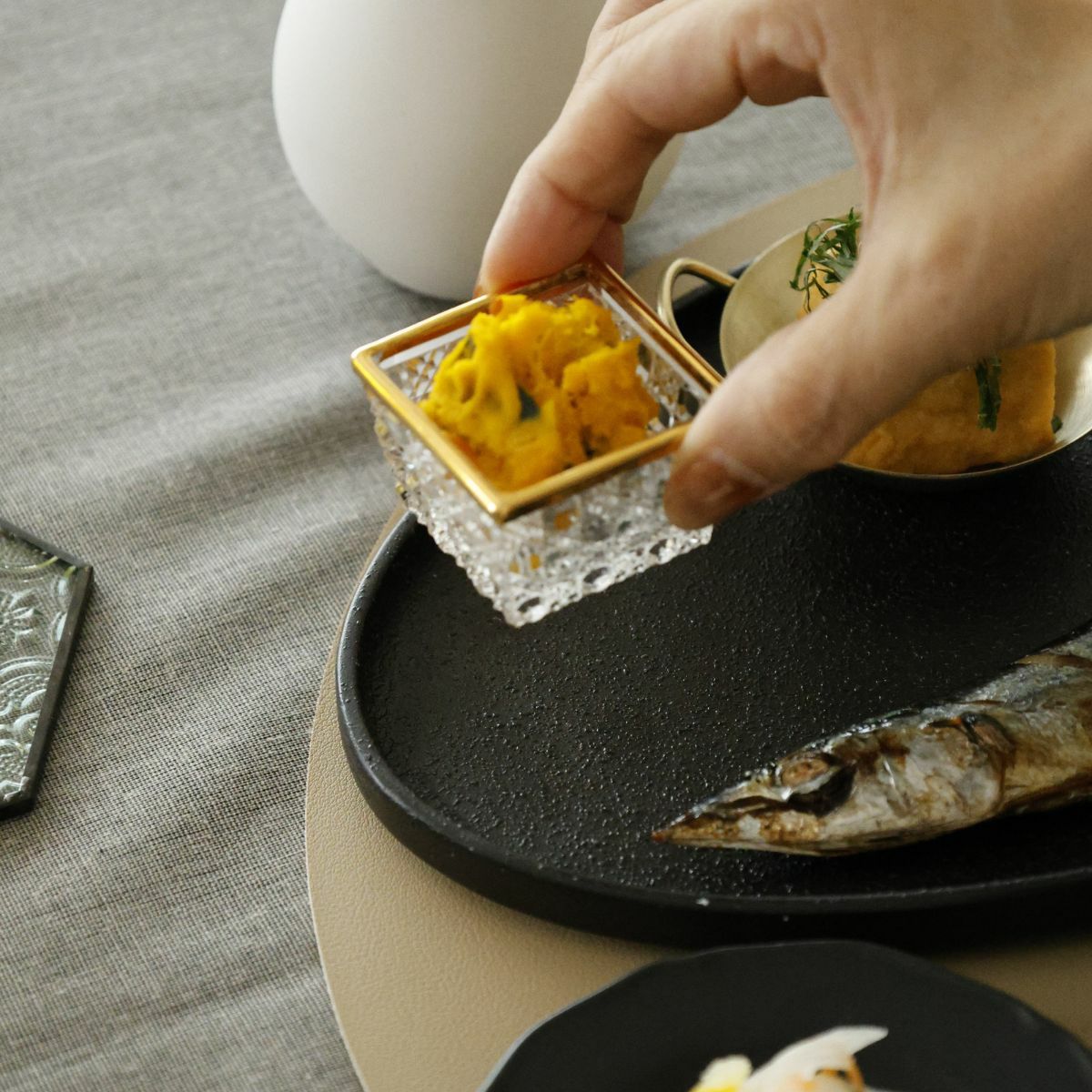 ガラス製　カット硝子　切子　四角小鉢　4.8cm　ゴールド・シルバー　