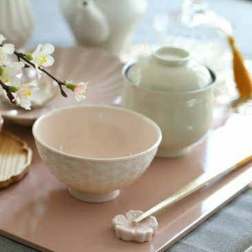 美濃焼　花型の可愛い陶器箸置き　ピンク