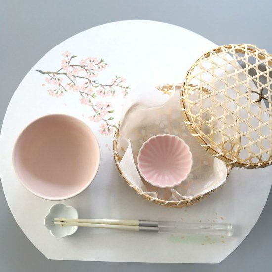 美濃焼　シンプルお茶碗　飯碗　磁器　11cm　桜