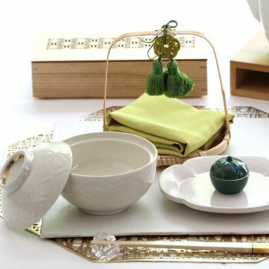 ポリエステル製　シンプルテーブルナプキン　薄黄緑