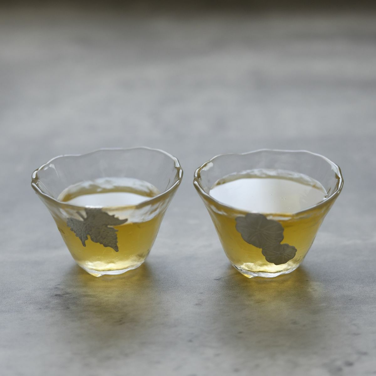 ガラス製　錫モチーフ茶器　小鉢