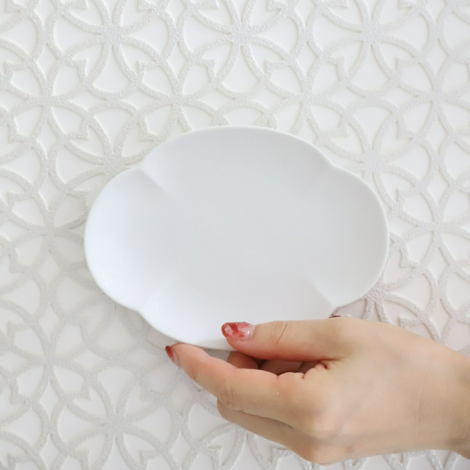 有田焼 白い楕円オーバル木甲皿 スノー｜大人おしゃれな食器やお皿の