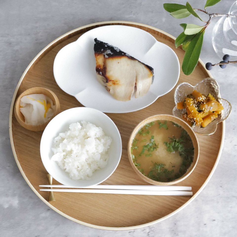 有田焼　白い楕円オーバル木甲皿　磁器　スノー　