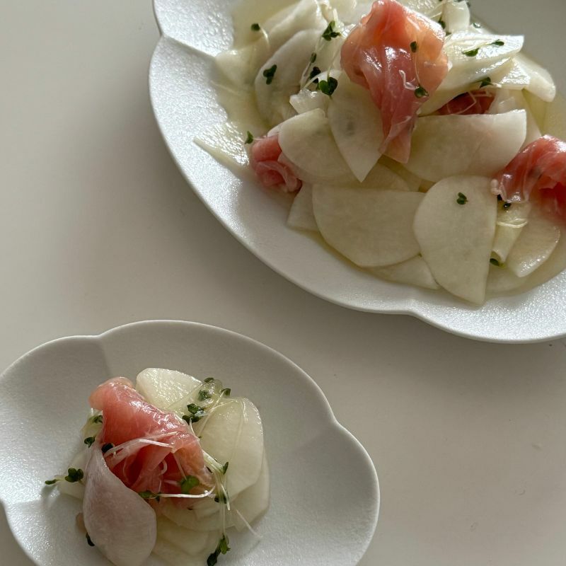 有田焼　白い楕円オーバル木甲皿　磁器　スノー　