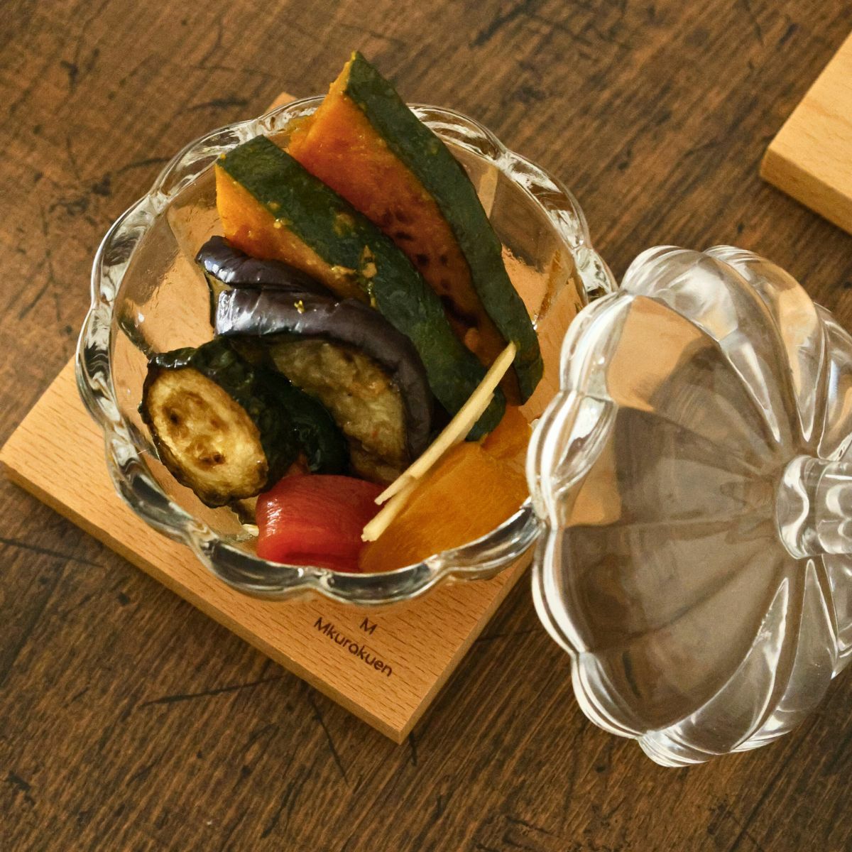 ガラス製　蓋つきパンプキンスープカップ