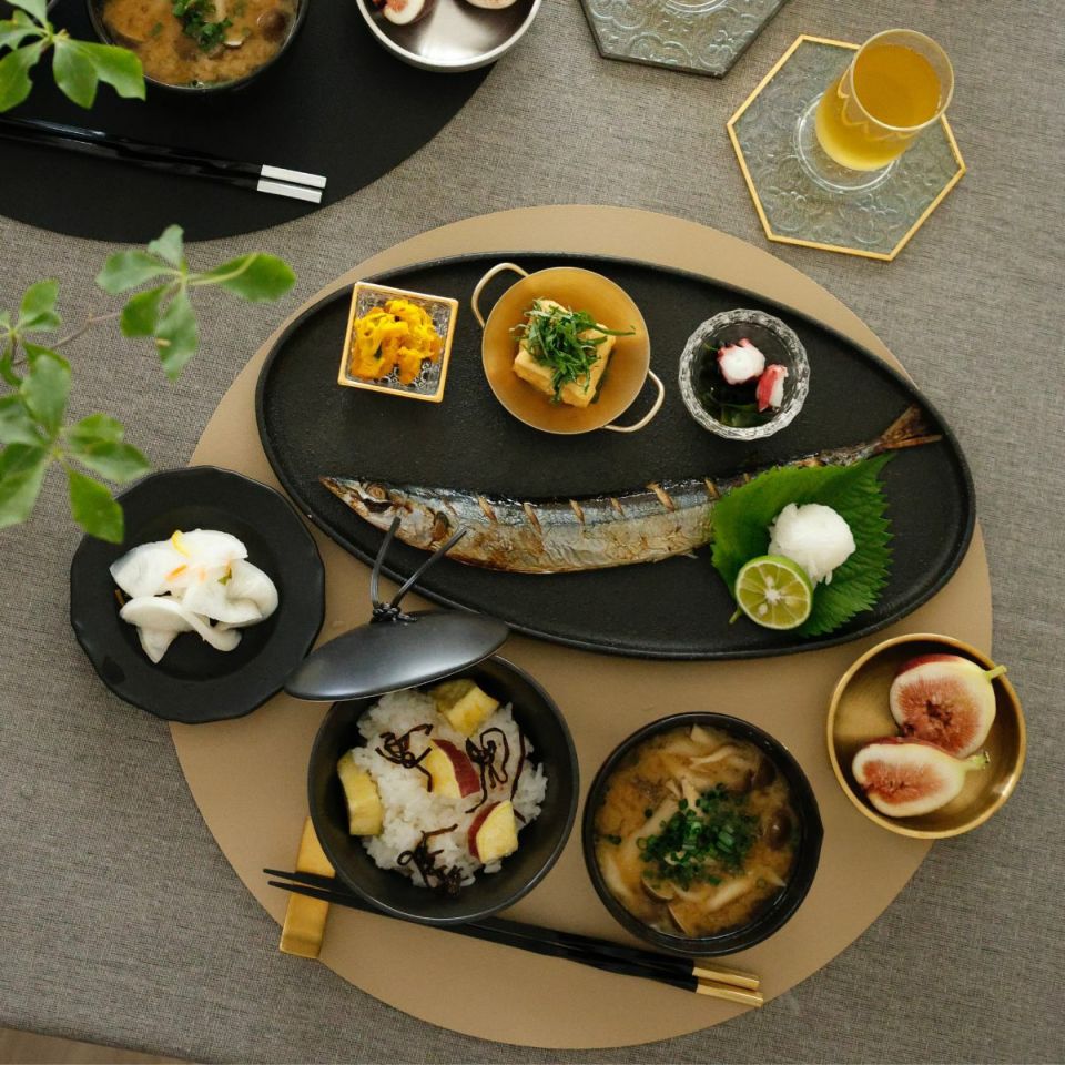 美濃焼　プチプレート小皿　陶器　フレンチバロック　ブラック