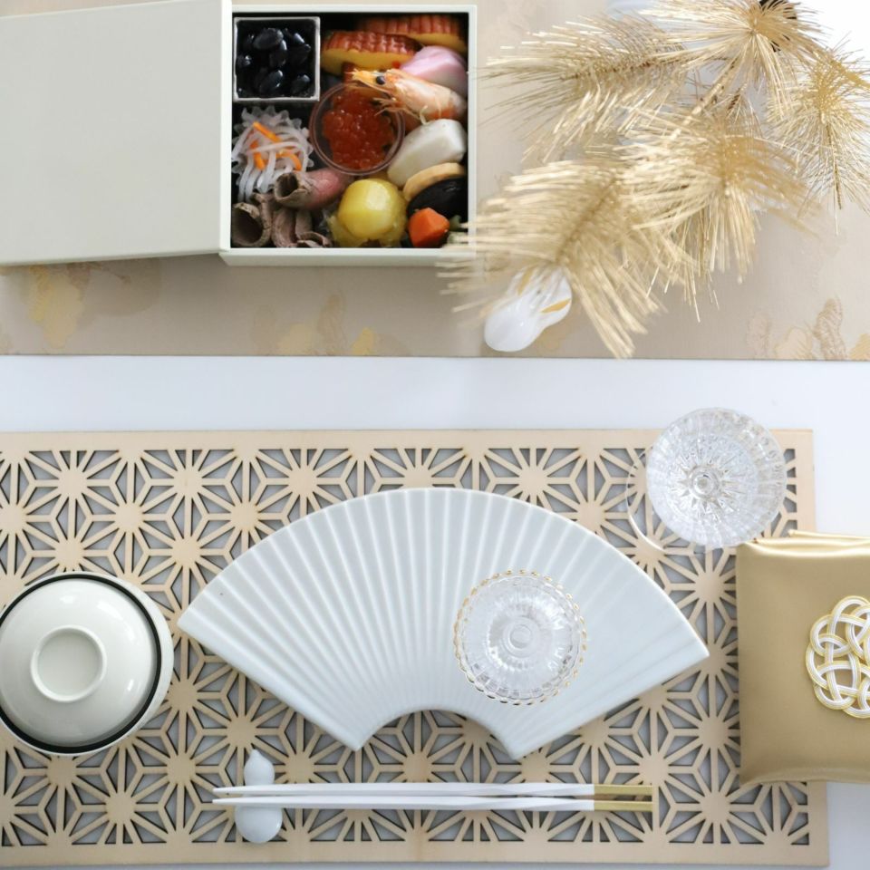 正角２段お重箱　白内黒