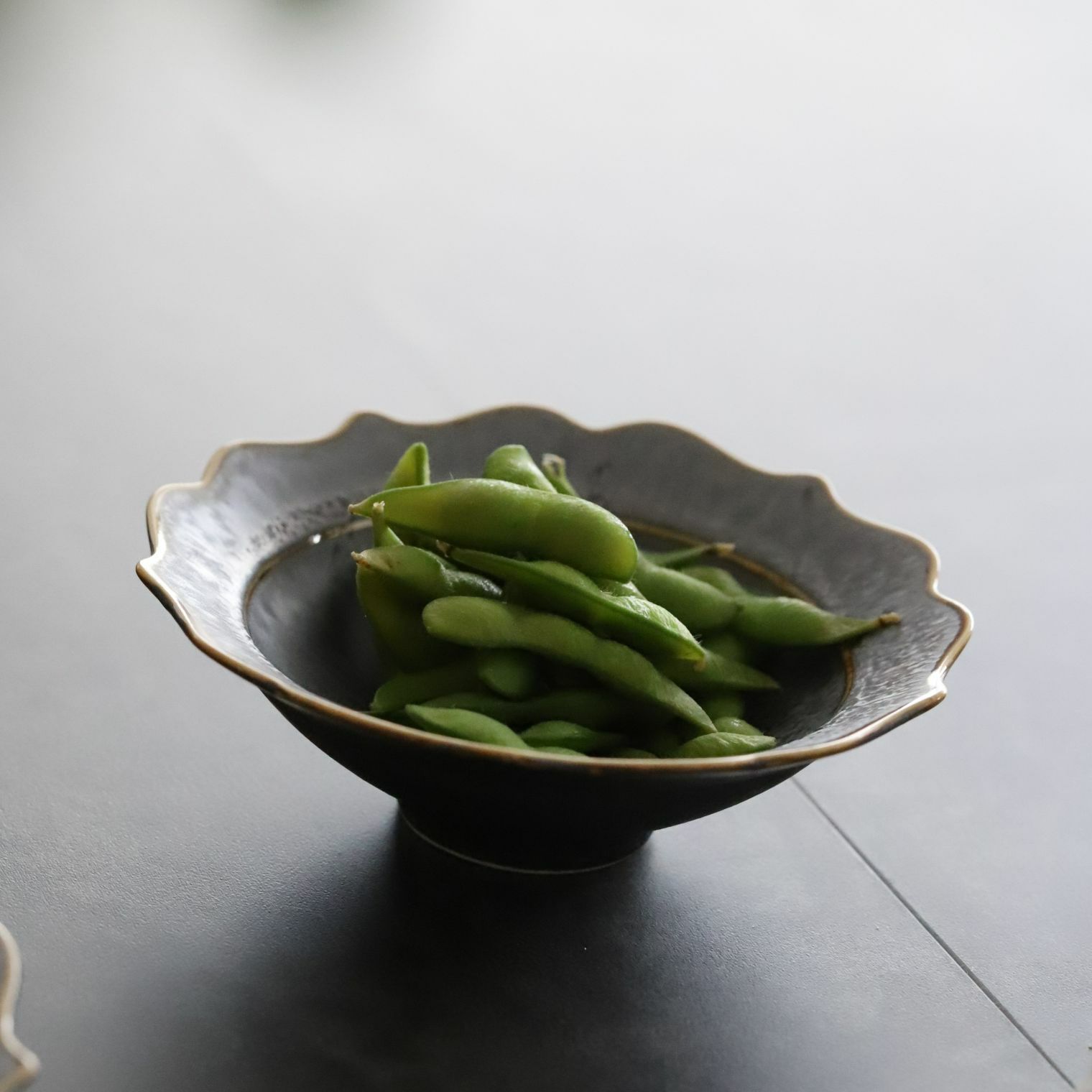 美濃焼 輪花ボウル 陶磁器 KOUETU｜M苦楽園｜おしゃれな食器通販サイト