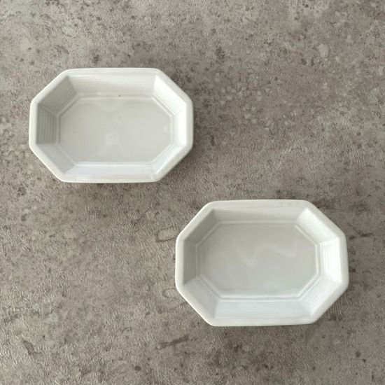 美濃焼　 八角小皿　陶磁器　8.2cm　白