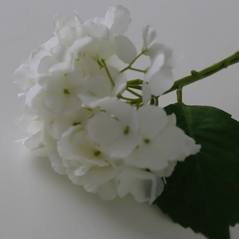 アートフラワー　アジサイ紫陽花（ホワイト）