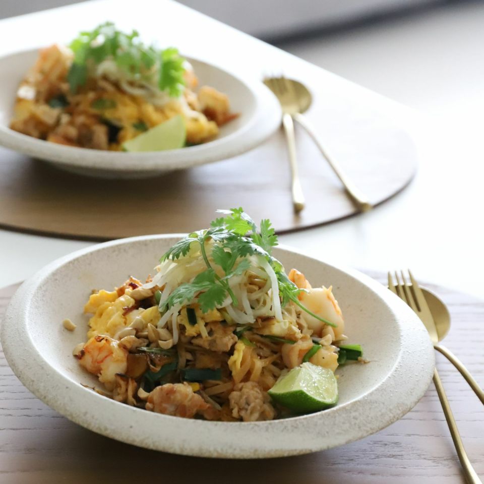 美濃焼　カレー・パスタ皿　磁器　サンディ　24cm