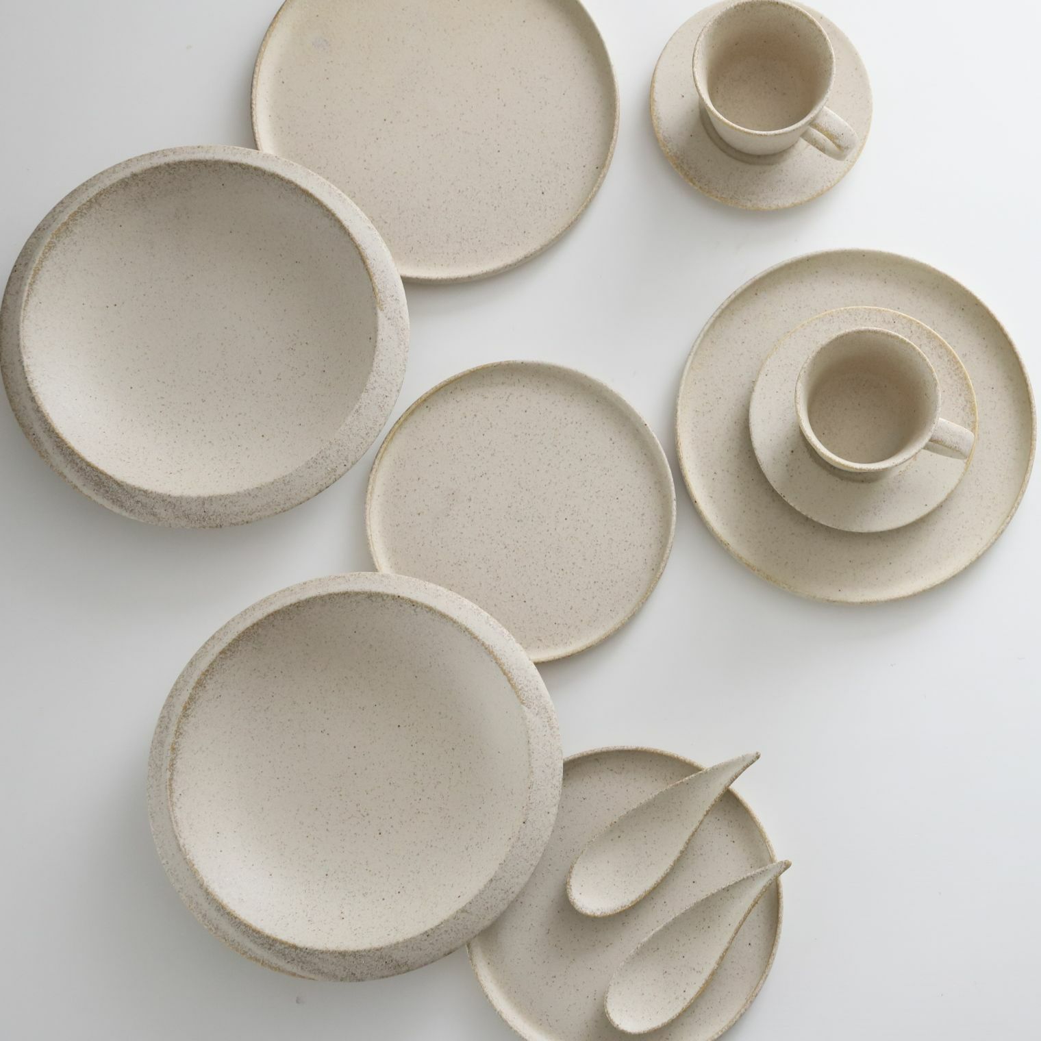 美濃焼　コーヒーカップ＆ソーサー　磁器　サンディ