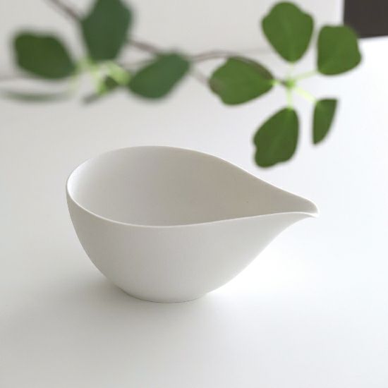 有田焼 白い片口小鉢スノー14cm｜M苦楽園｜おしゃれな食器通販サイト