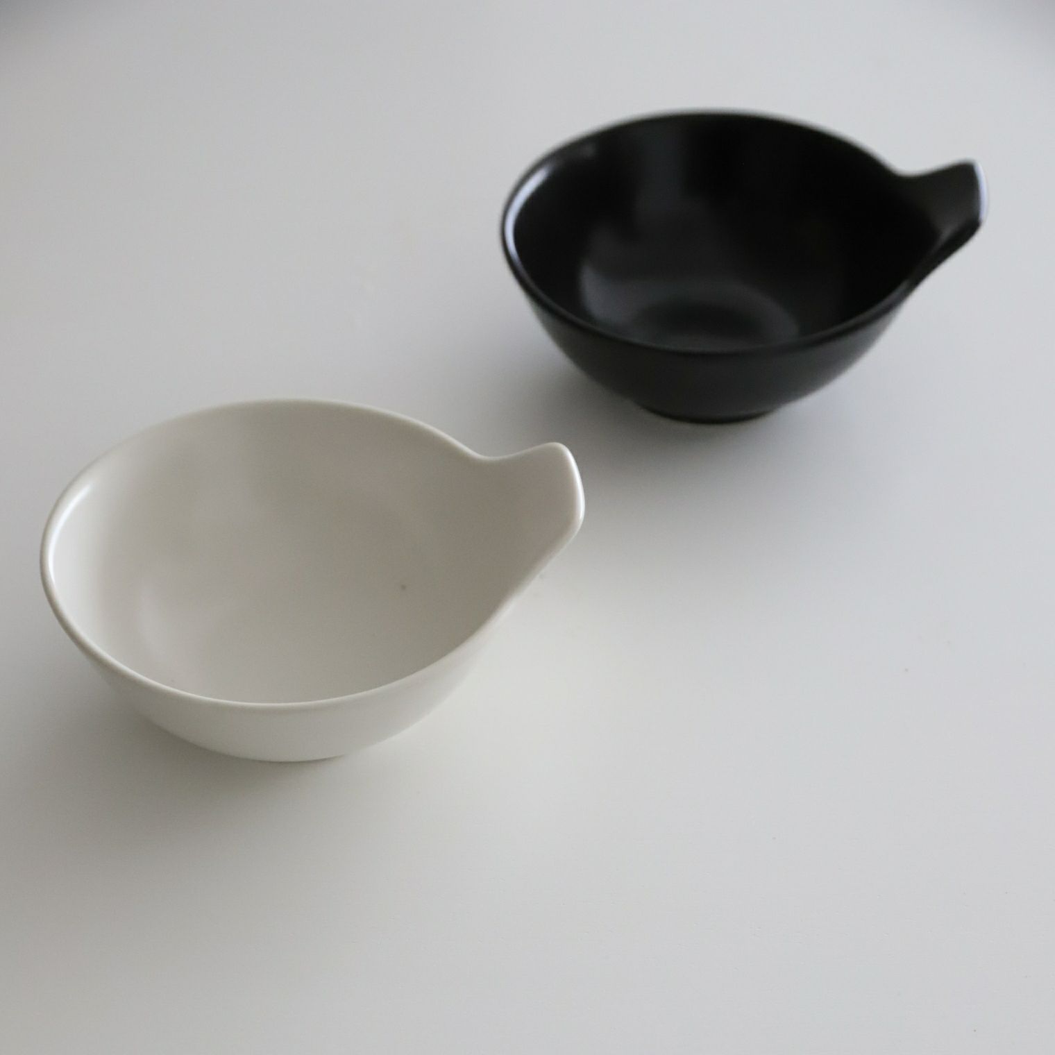 D-4 【極美品・作家物】常滑焼 憲児陶苑 練り込み 片口鉢 / 注ぎ口ボウル 常滑焼とっくり・ぐいのみ（憲児陶苑）｜ピックアップ｜ミュージアム