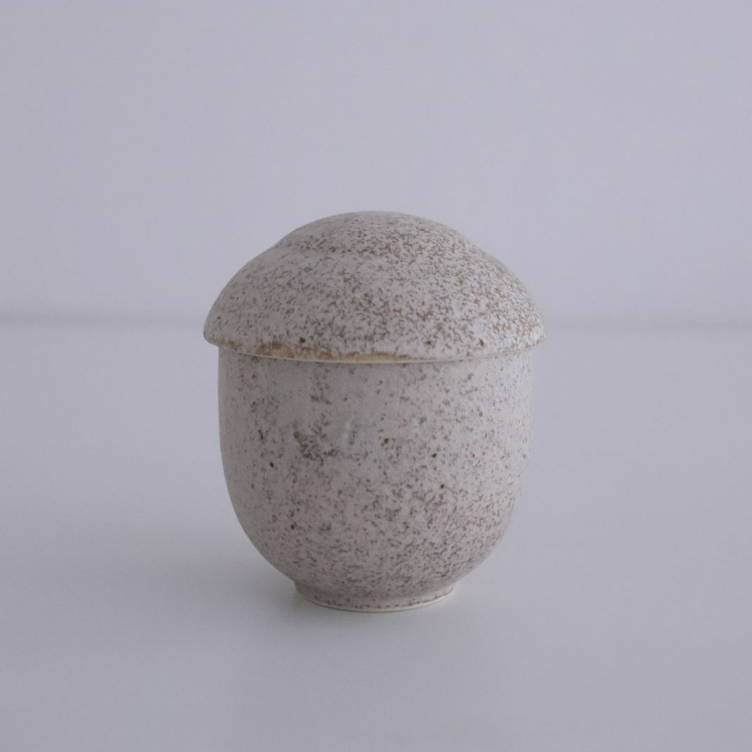 美濃焼　蓋付茶碗蒸し碗　磁器　サンディ