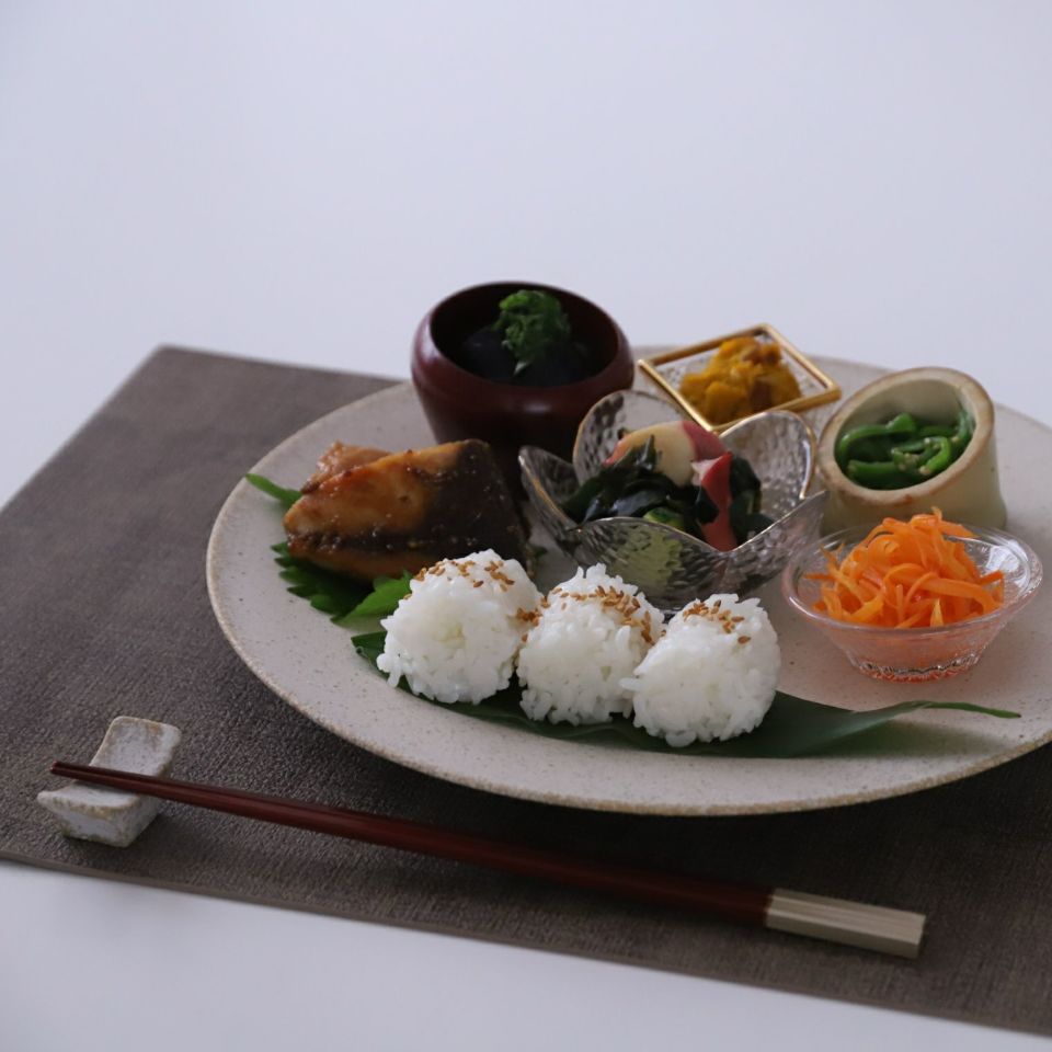 サンディ シンプルプレート｜美濃焼のシンプルなお皿｜大人