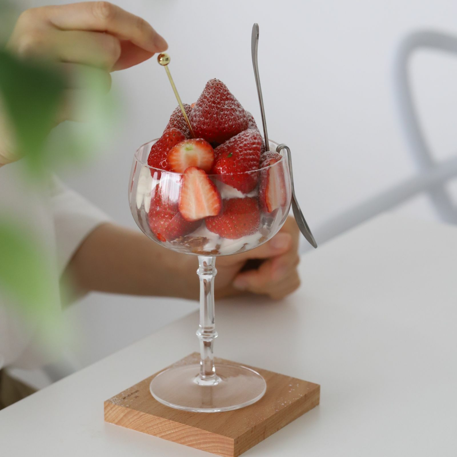 ガラス製デザートクリアマム カクテルグラス13.5cm｜おしゃれな食器の