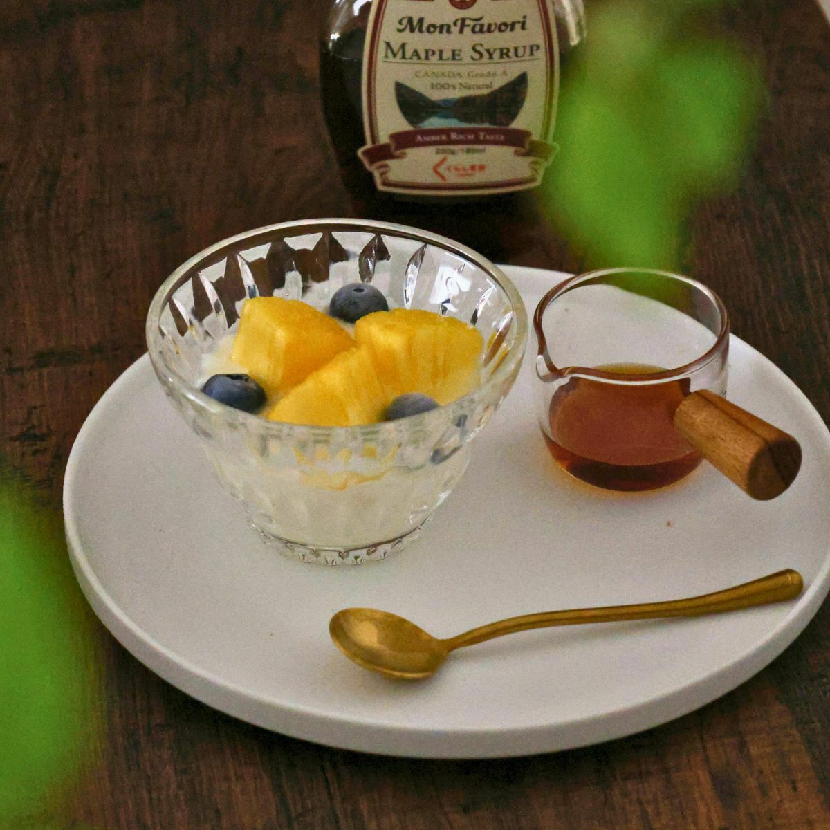 ガラス製　木製ハンドルミルクソースピッチャー