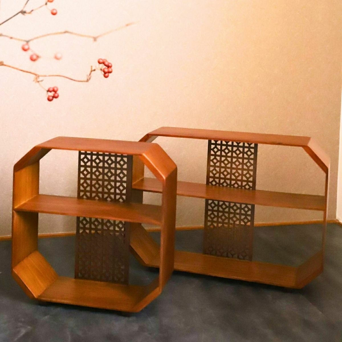 木製　透かし柄　アフターヌーンティー　飾り棚