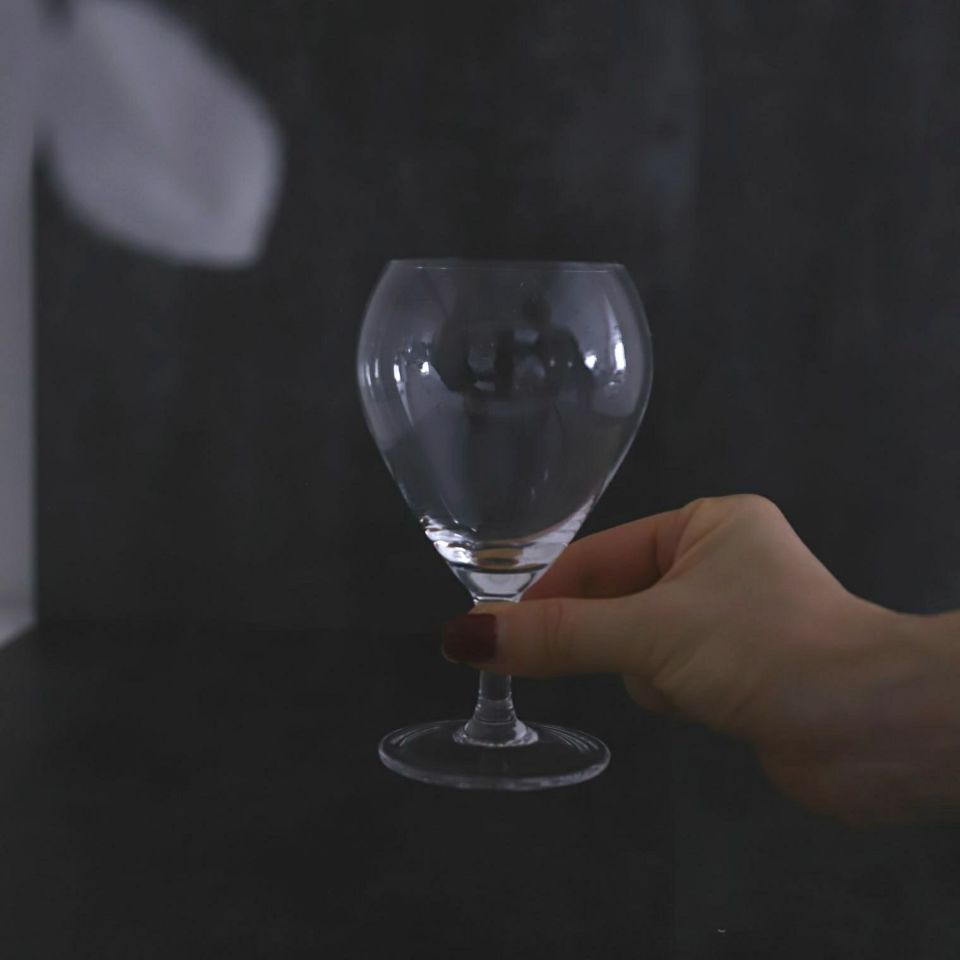 ガラス製　スフェリカル　ワイングラス ショート