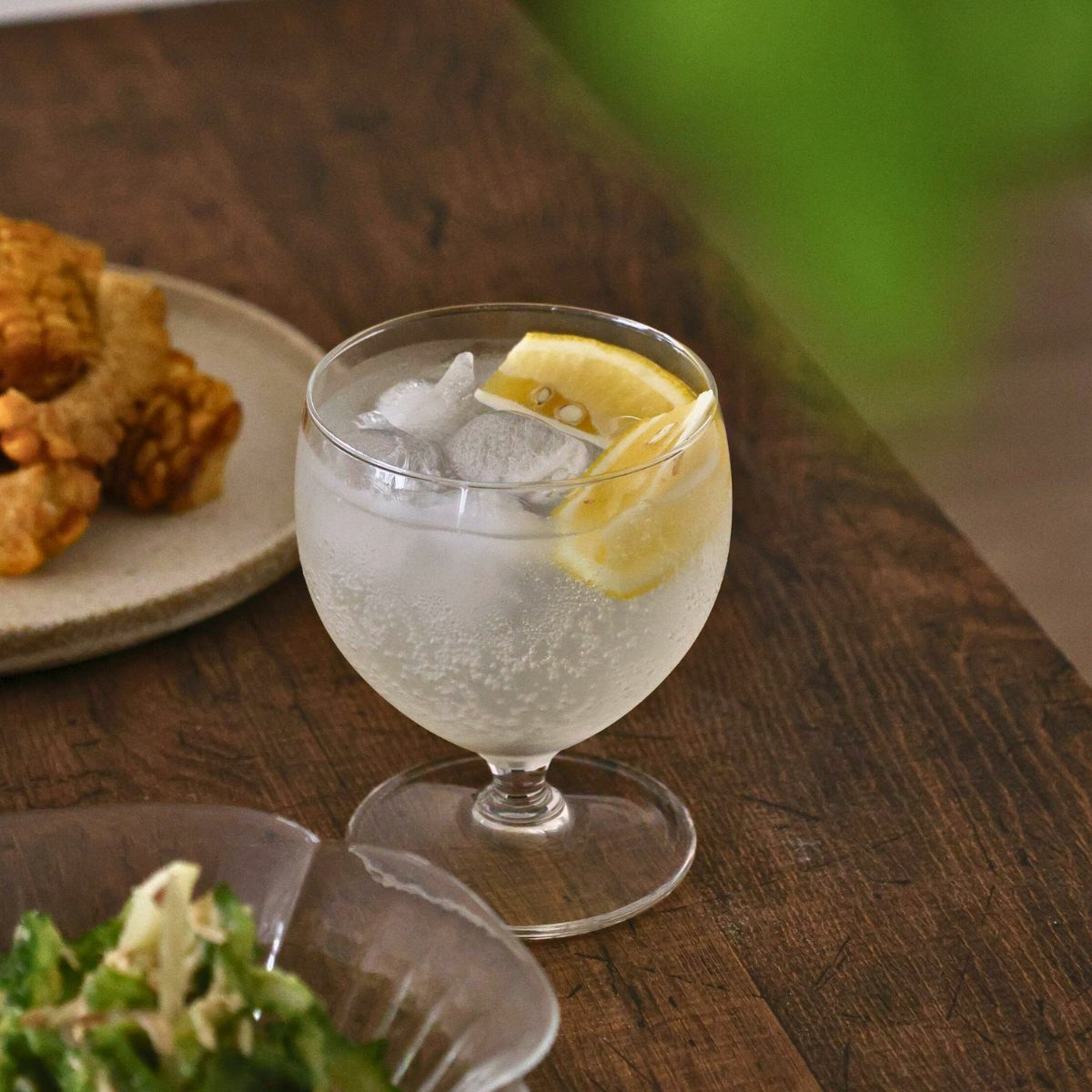 ガラス製　スフェリカル　ワイングラス　ショート