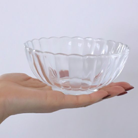 ガラス製　菊花型ボウル小鉢