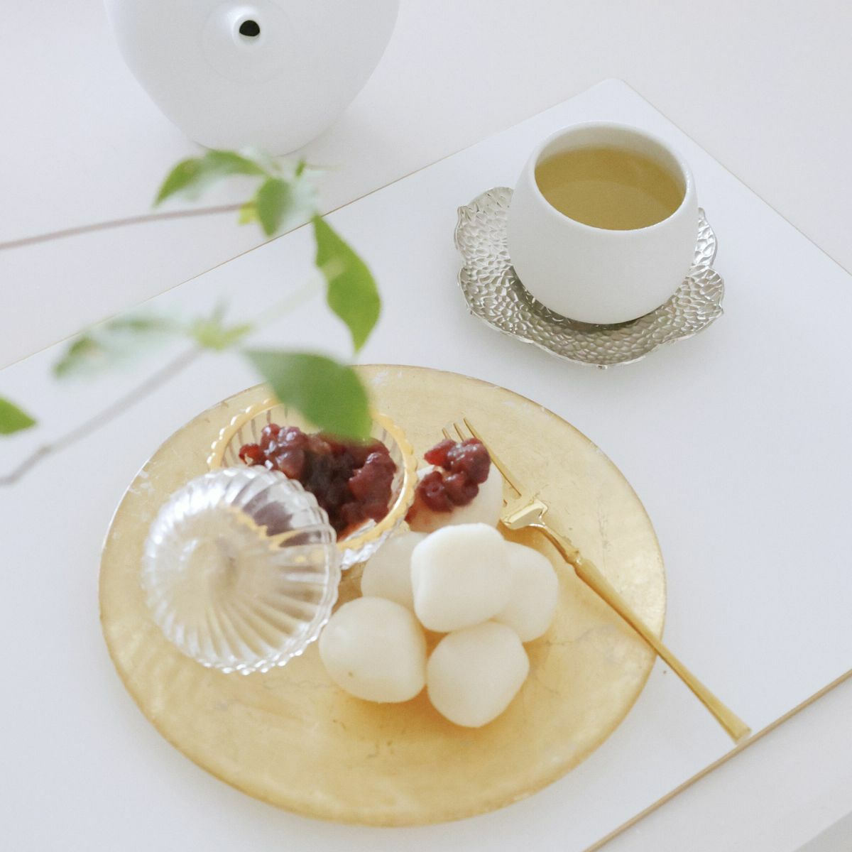 ガラス製　金箔プレート皿　オーブ