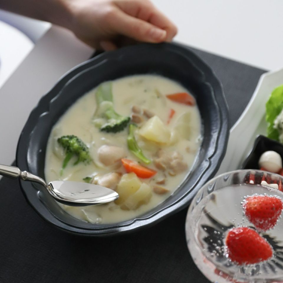 美濃焼　カレー・パスタオーバル皿　磁器　RINKA　23.6cm