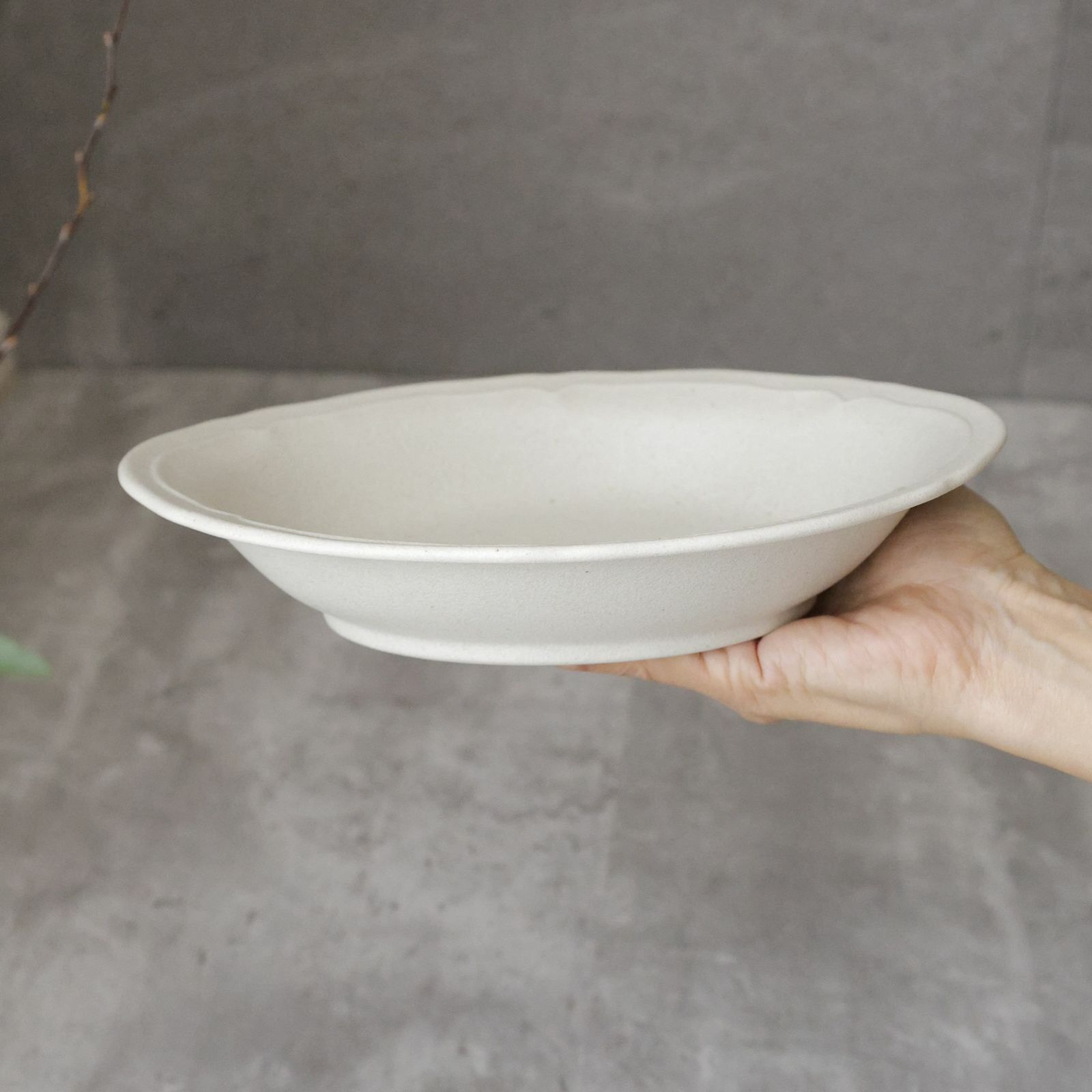 美濃焼　カレー・パスタオーバル皿　磁器　RINKA　23.6cm