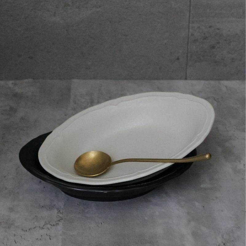美濃焼　カレー・パスタオーバル皿　磁器　RINKA　23.6cm