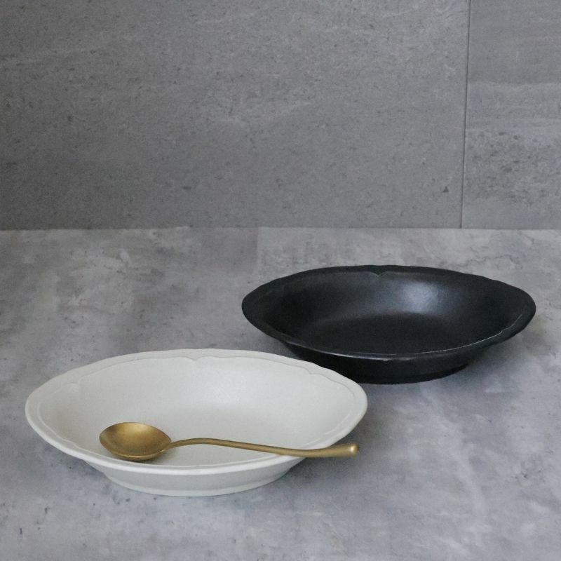 美濃焼　カレー・パスタオーバル皿　磁器　RINKA　23.6cm