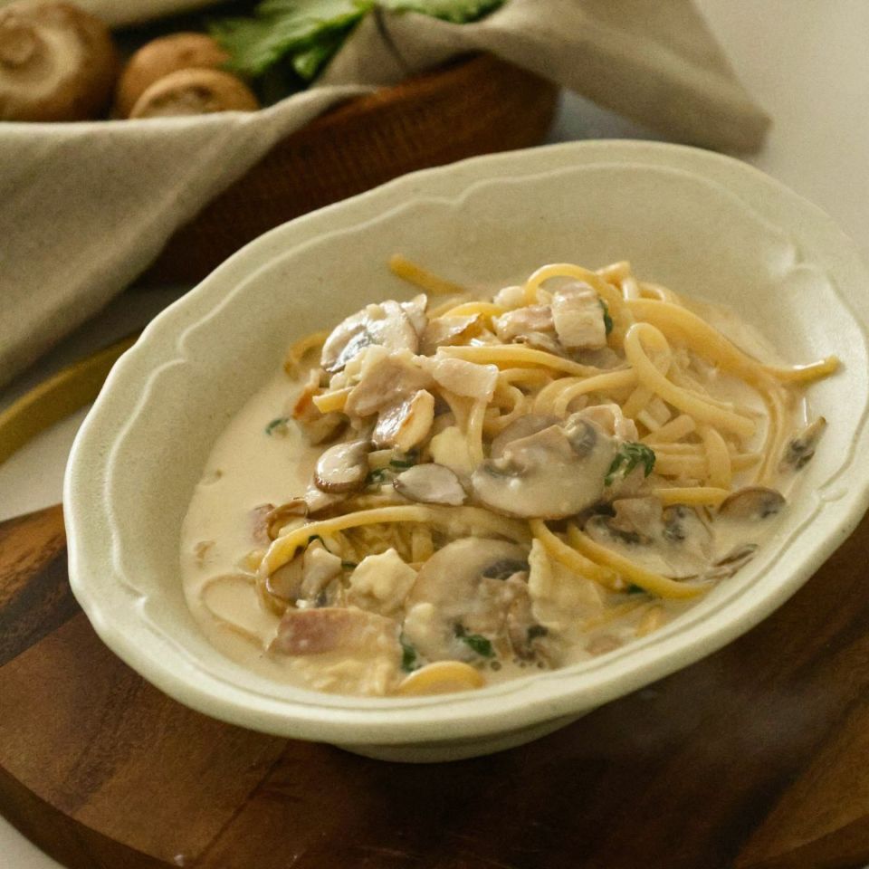 美濃焼　カレー・パスタオーバル皿　磁器　RINKA　23.6cm