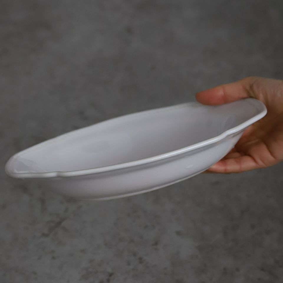 美濃焼　カレー・パスタ鉢　　磁器　トレスベーカー　24.3cm　ホワイト
