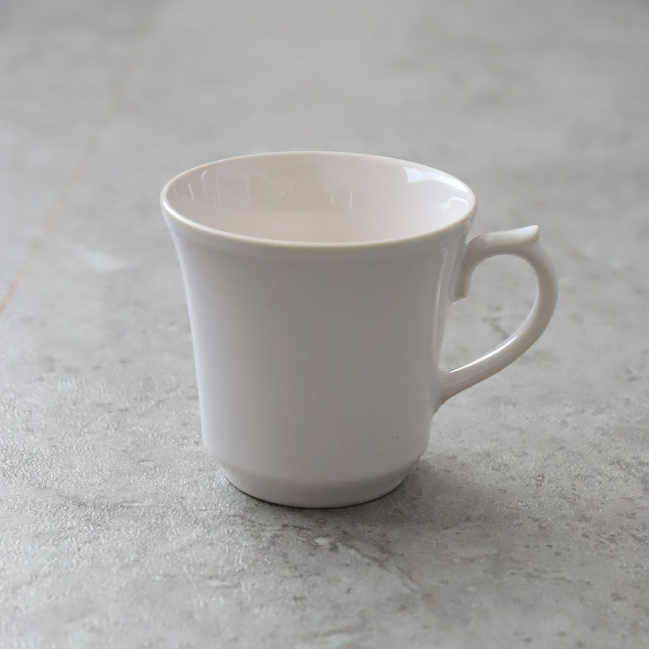 美濃焼　フレンチマグカップ　磁器　トレス(ホワイト）