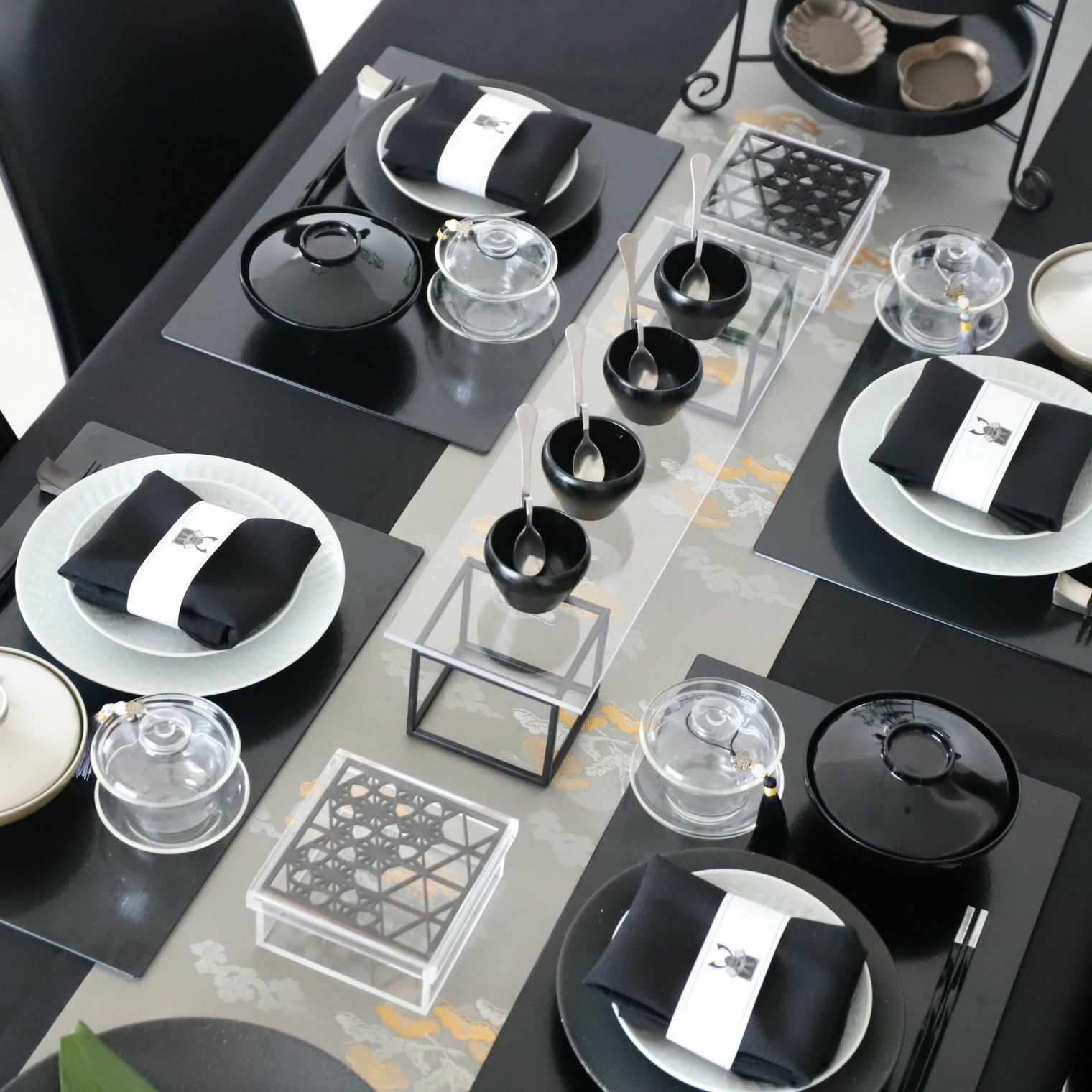 長角　白黒リバーシブル折敷膳｜M苦楽園オリジナル｜39cm