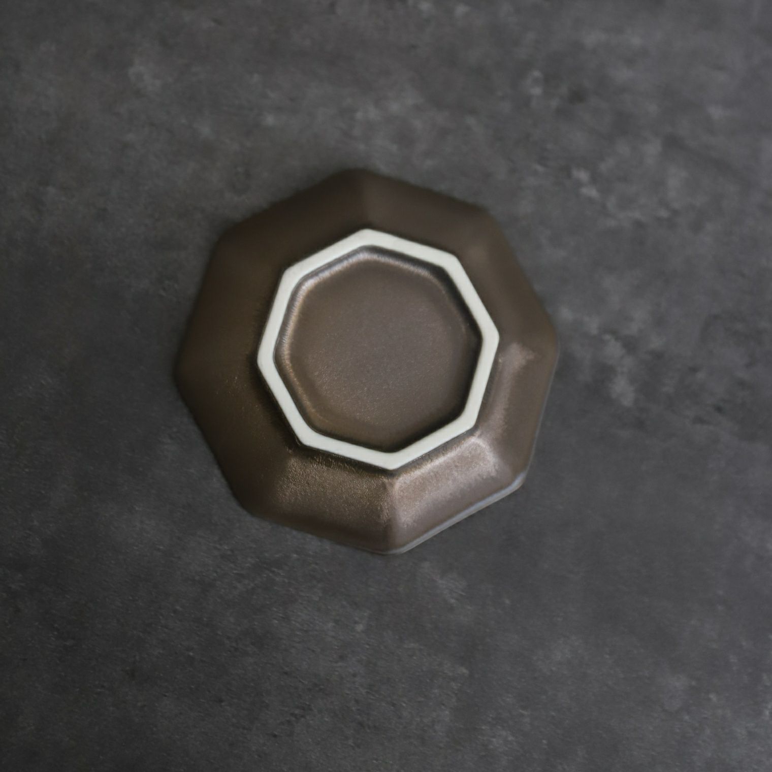 美濃焼　ゴールド八角・楕円・雲小皿　陶器　3個セット　八角