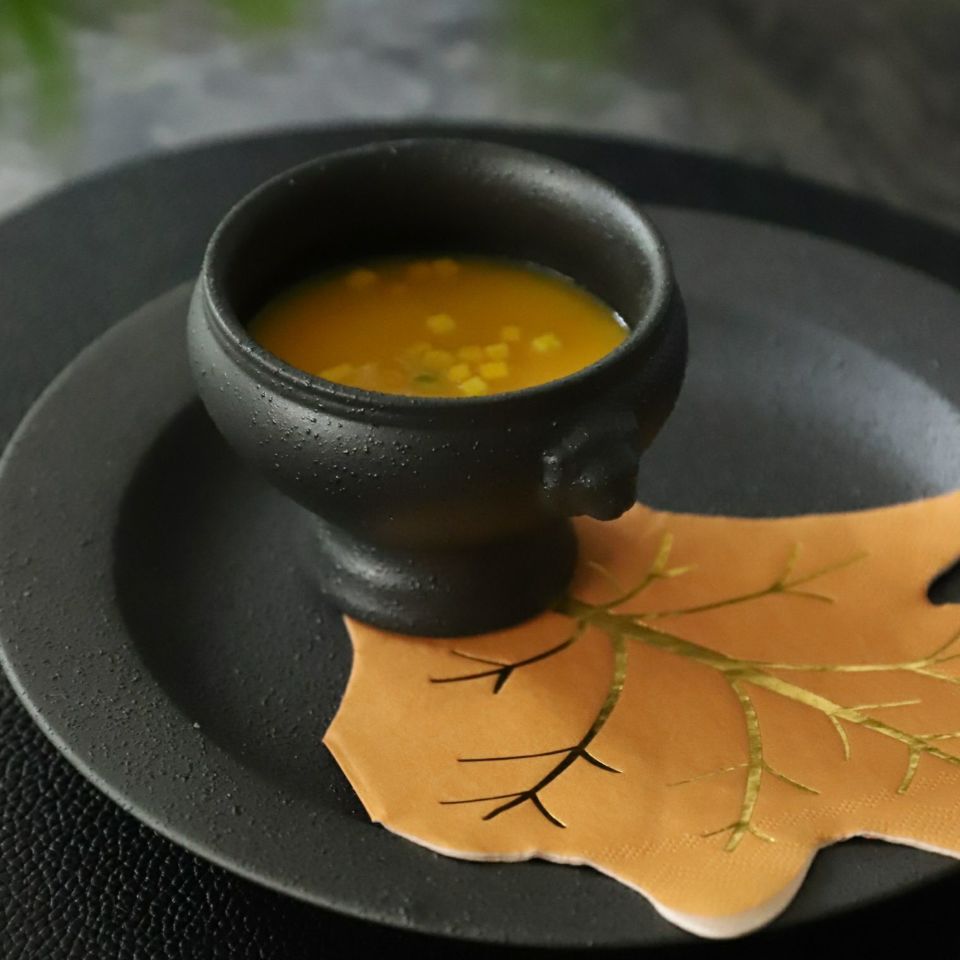 美濃焼 黒いライオントリフボウル9cm 黒曜｜大人おしゃれな食器