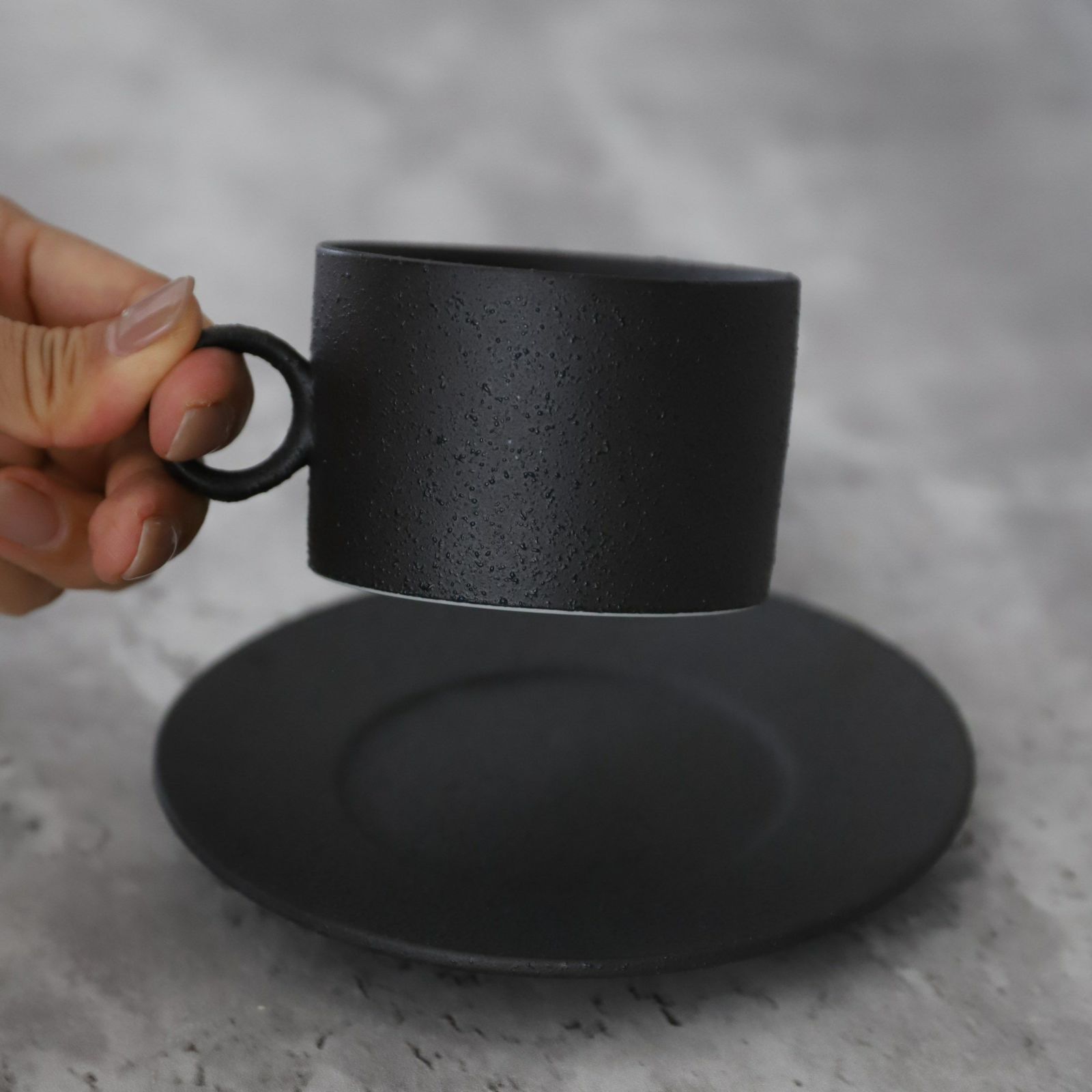 美濃焼　黒いコーヒーカップ＆ソーサー　YOZORA｜M苦楽園オリジナル｜