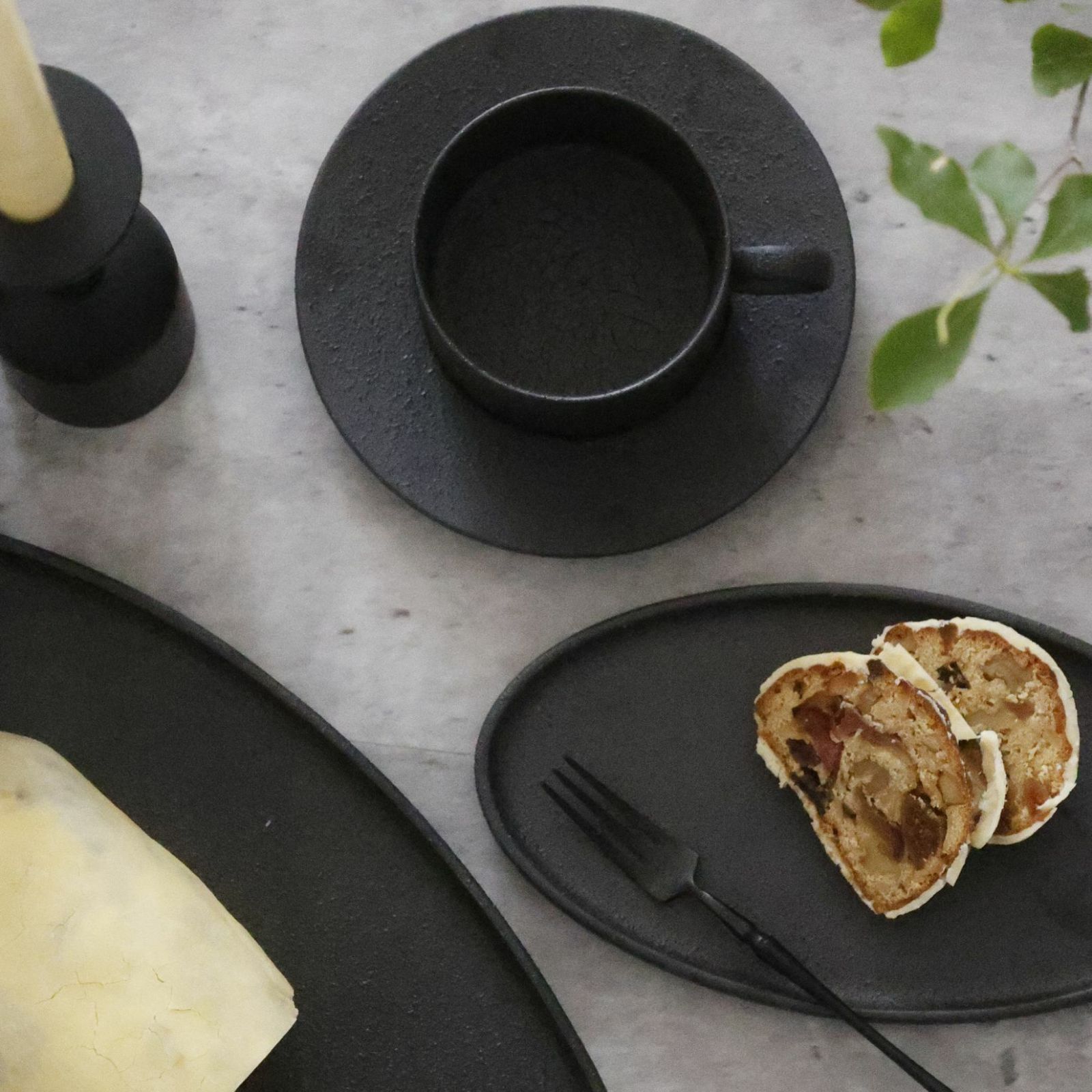 美濃焼　黒いコーヒーカップ＆ソーサー　YOZORA｜M苦楽園オリジナル｜