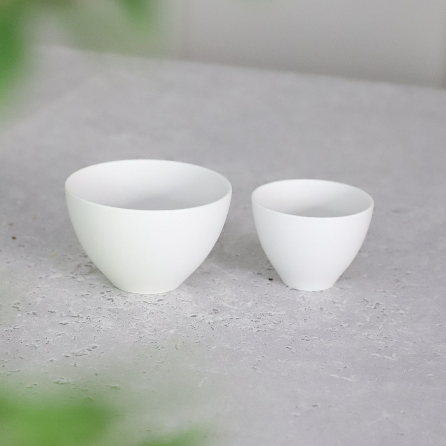 有田焼 白いソフトボウル茶碗 磁器 スノー｜M苦楽園｜おしゃれな食器